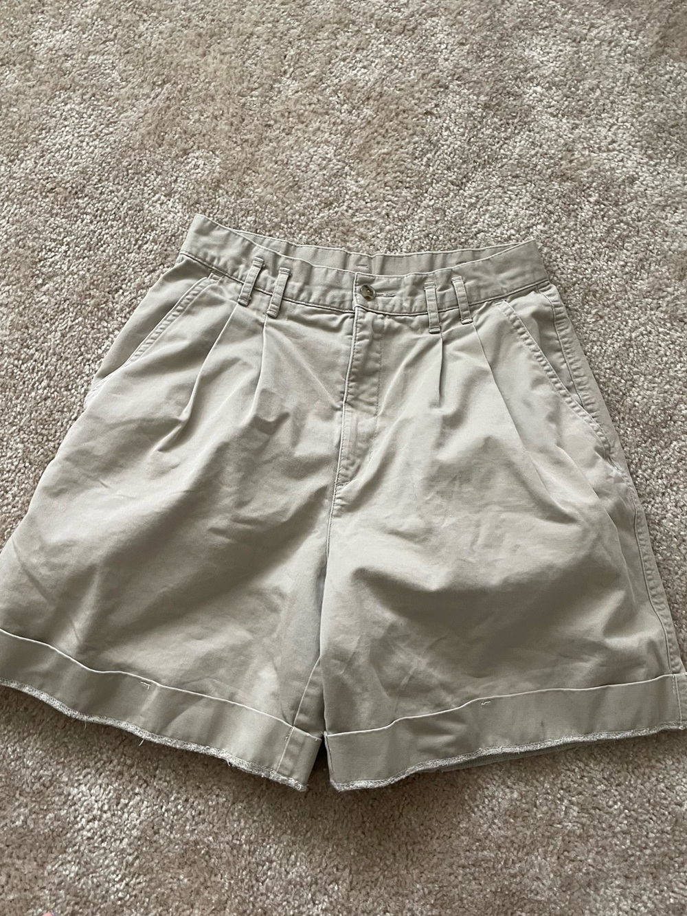 Vintage Dockers High Rise Khaki Pleated Shorts Womens Size 10